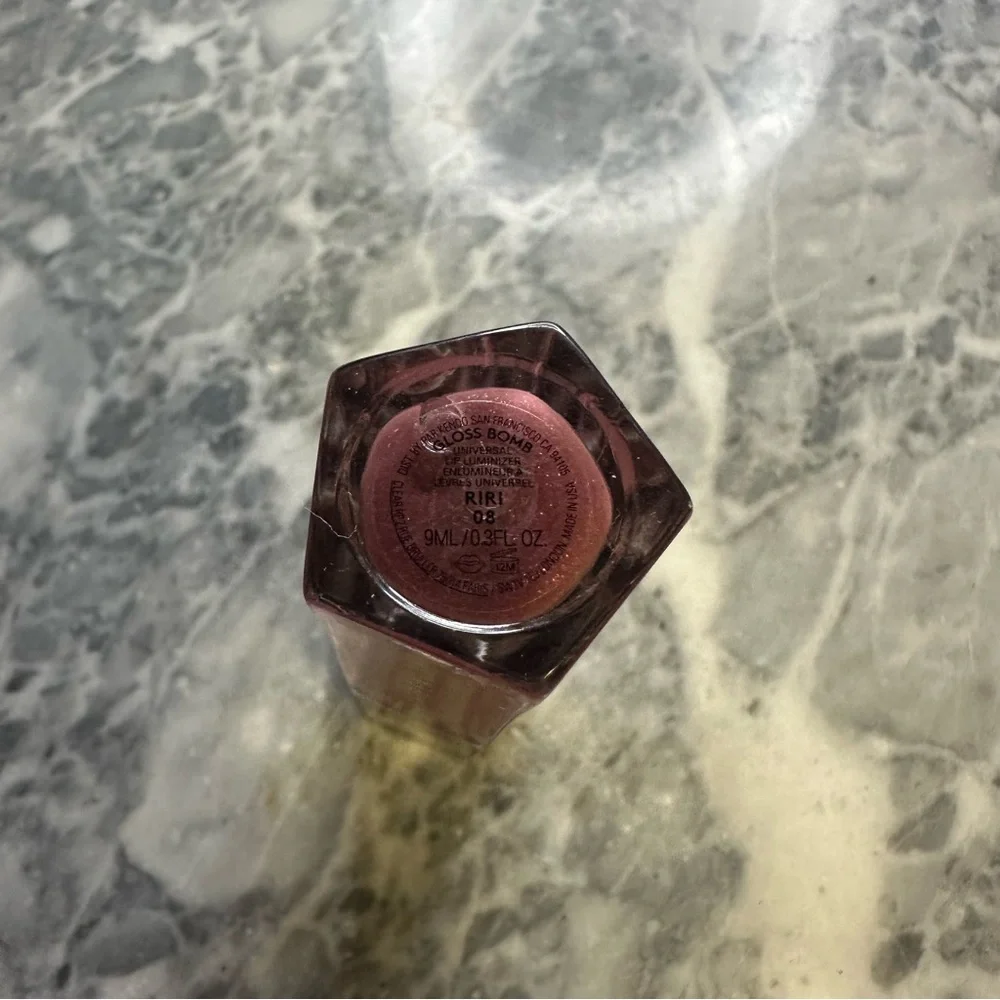Fenty Beauty Gloss Bomb Lip‎ Luminizer RIRI
